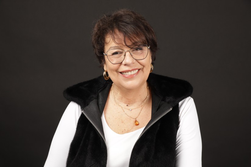 Florence Bosse. Thérapeute spécialisée dans la gestion du stress et la fluidification des traumas émotionnels. Créatrice de la méthode ABRIHE